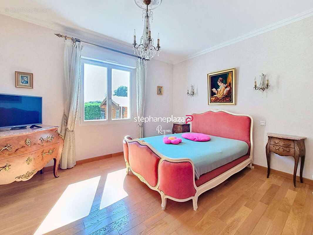 Maison à MESCHERS-SUR-GIRONDE