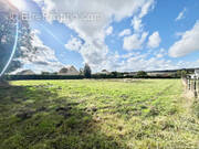 Terrain à EPINAY-SUR-ODON