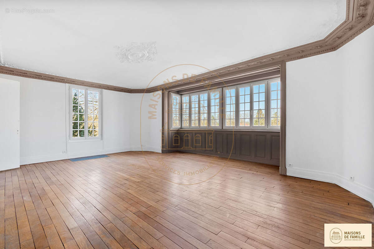 Appartement à BOUGIVAL