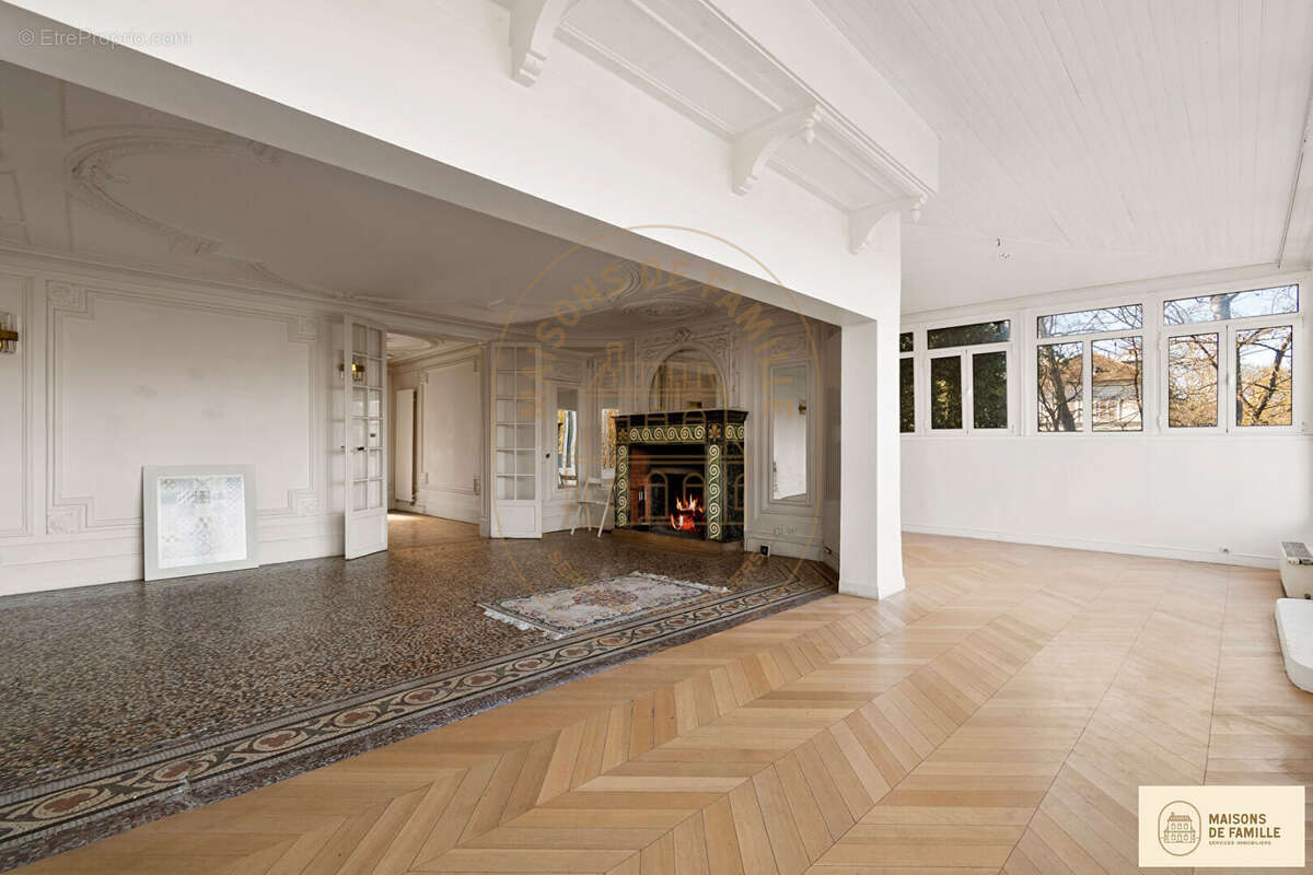 Appartement à BOUGIVAL