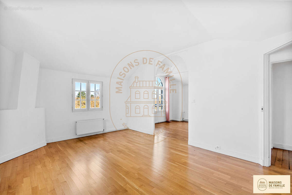 Appartement à BOUGIVAL