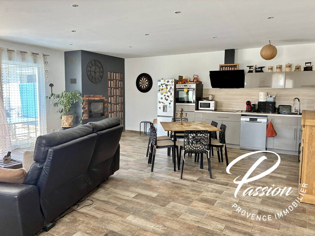 Maison à GIGNAC-LA-NERTHE