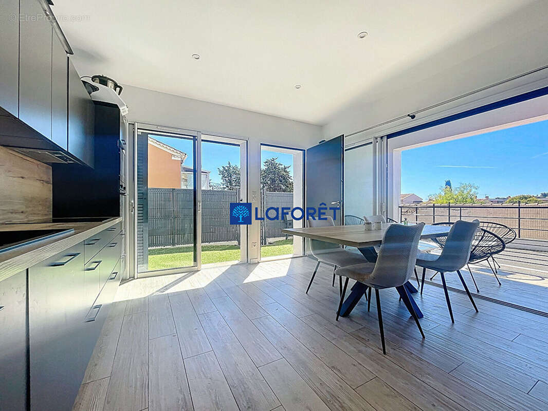 Appartement à CARQUEIRANNE