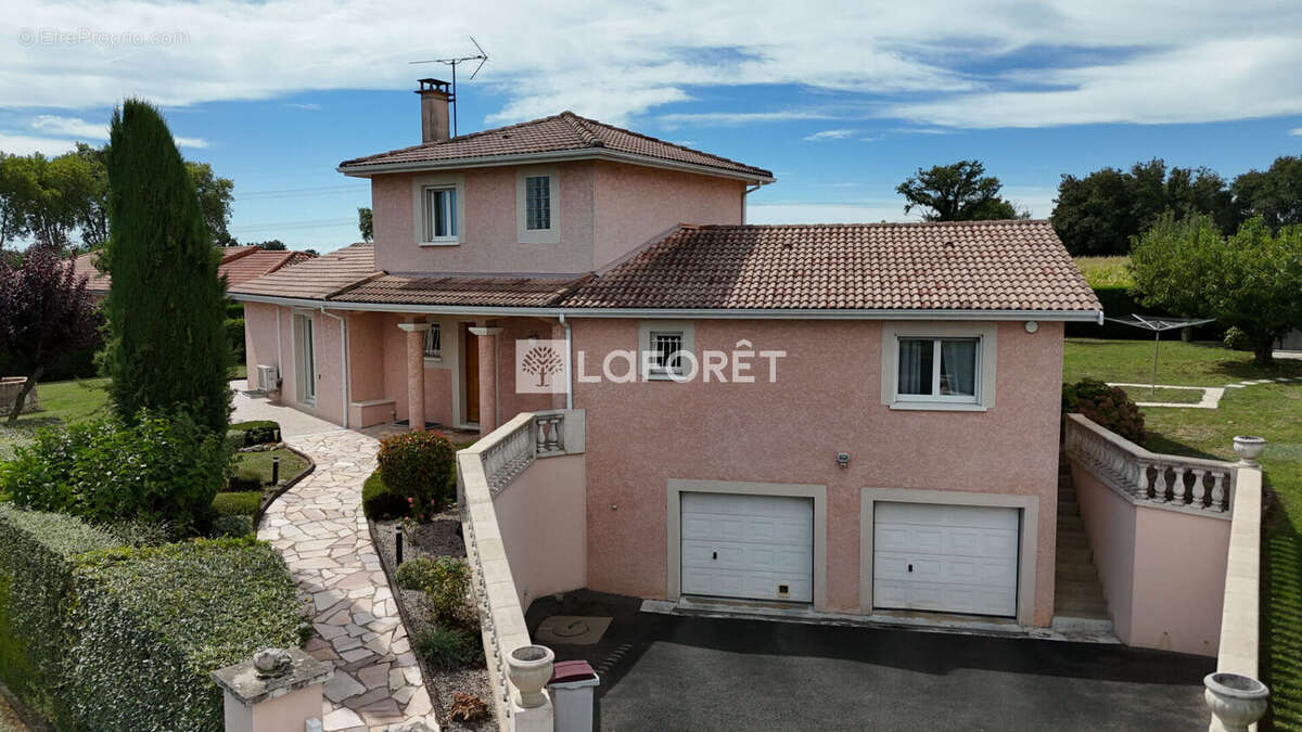 Maison à SAINT-TRIVIER-SUR-MOIGNANS