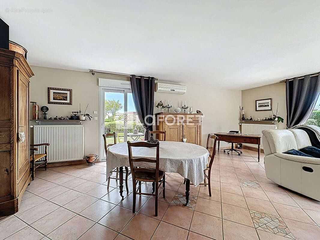 Maison à SAINT-TRIVIER-SUR-MOIGNANS