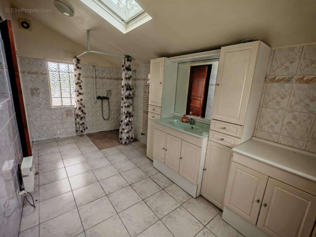 Maison à SARTROUVILLE