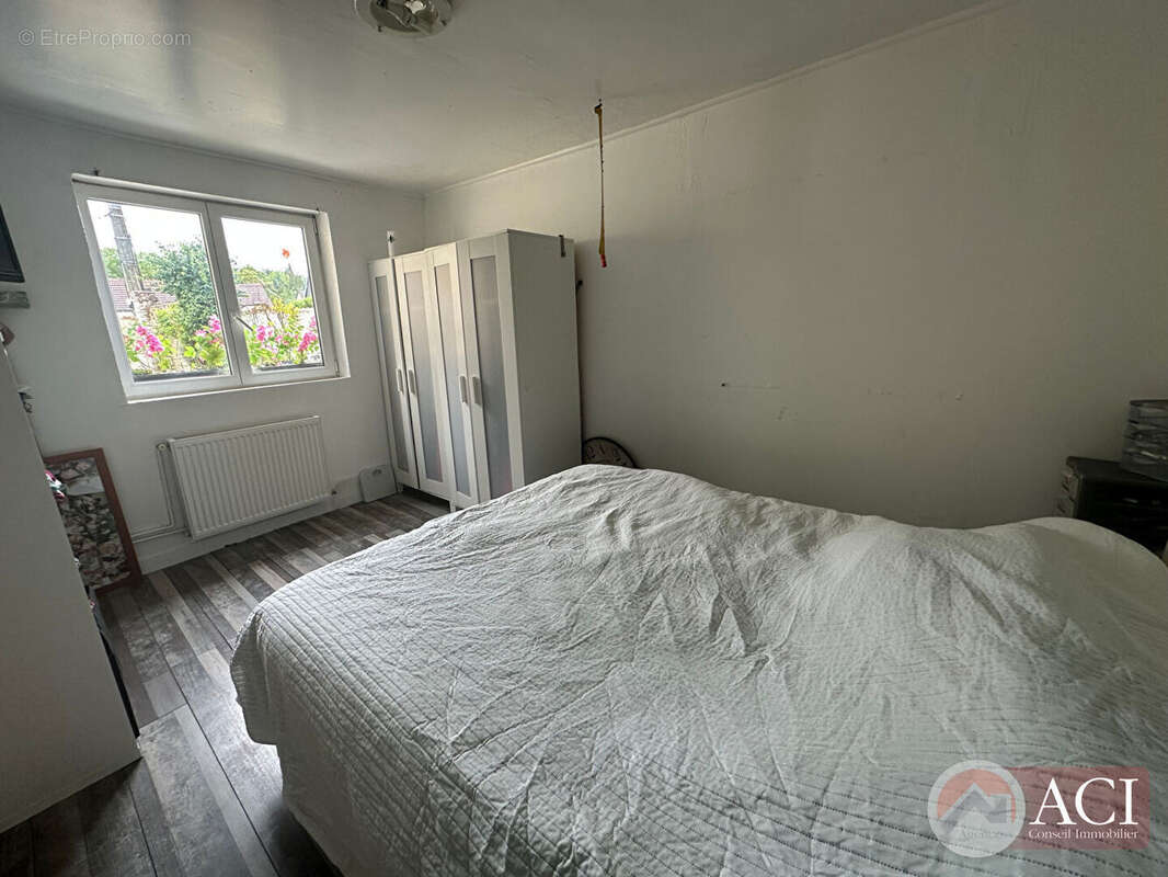 Maison à SAINTE-GENEVIEVE