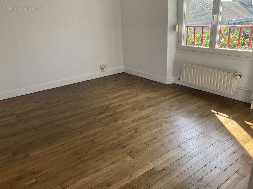 Appartement à CONDE-SUR-NOIREAU