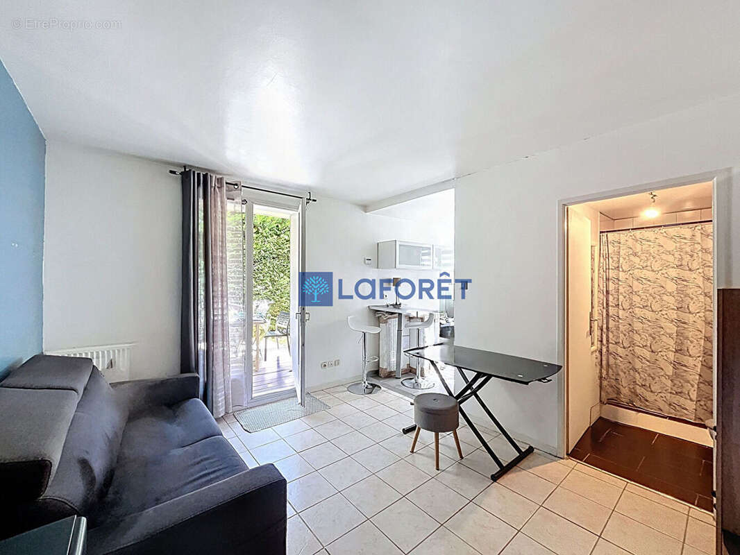 Appartement à SAVIGNY-LE-TEMPLE