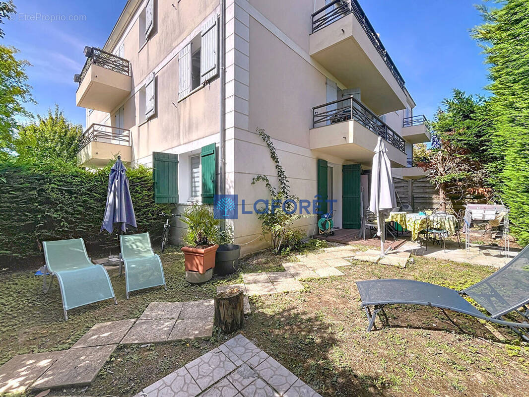 Appartement à SAVIGNY-LE-TEMPLE