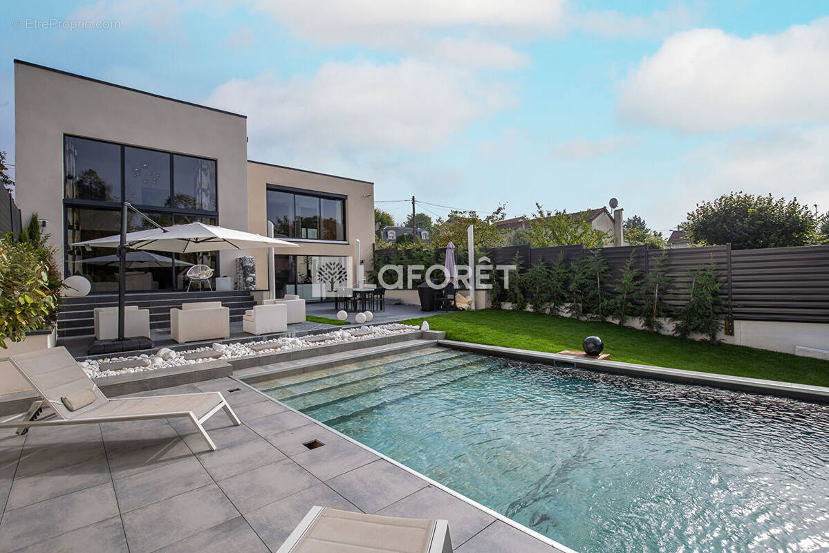 Maison à SUCY-EN-BRIE