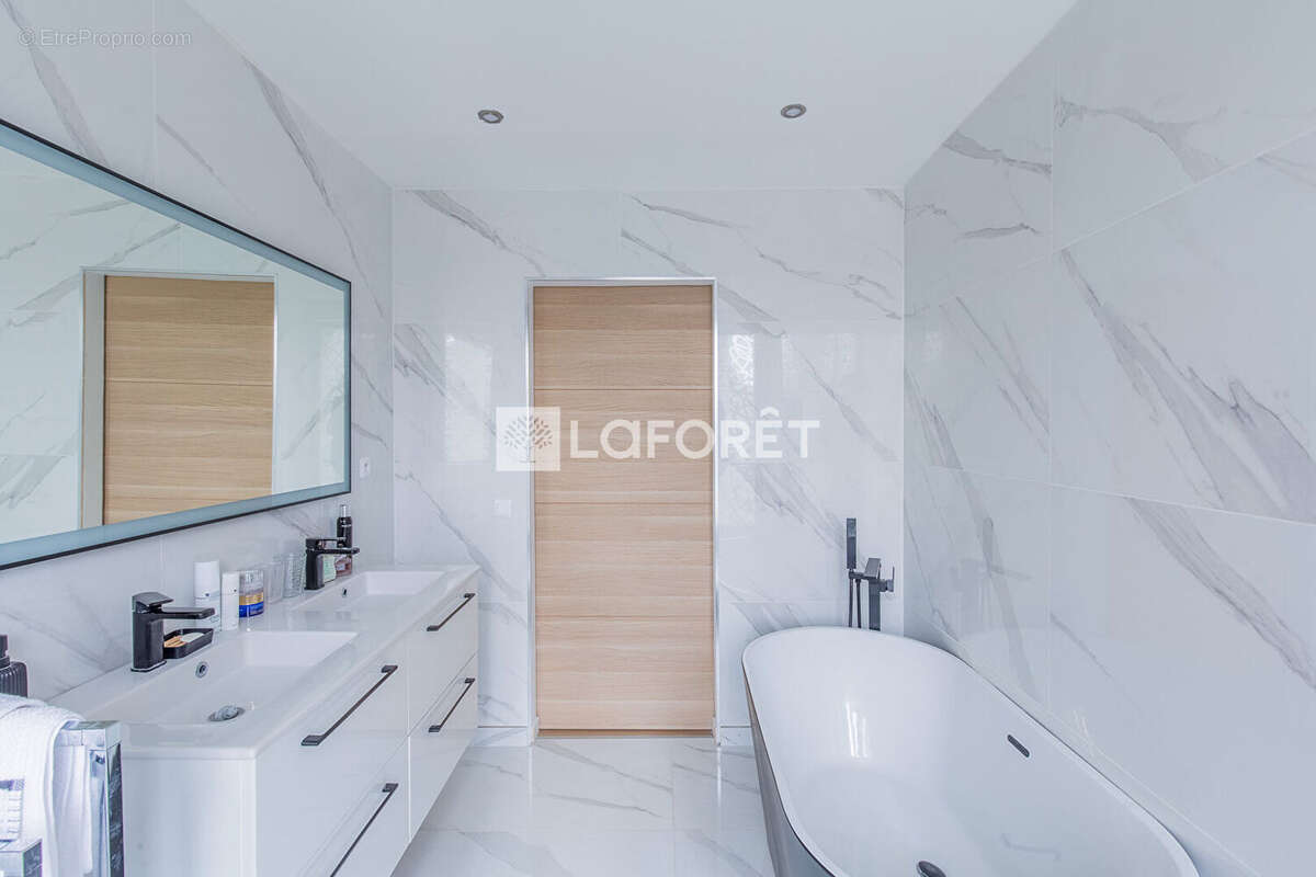 Maison à SUCY-EN-BRIE