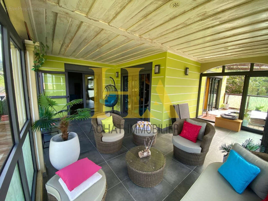 Maison à LA PLAINE-DES-PALMISTES