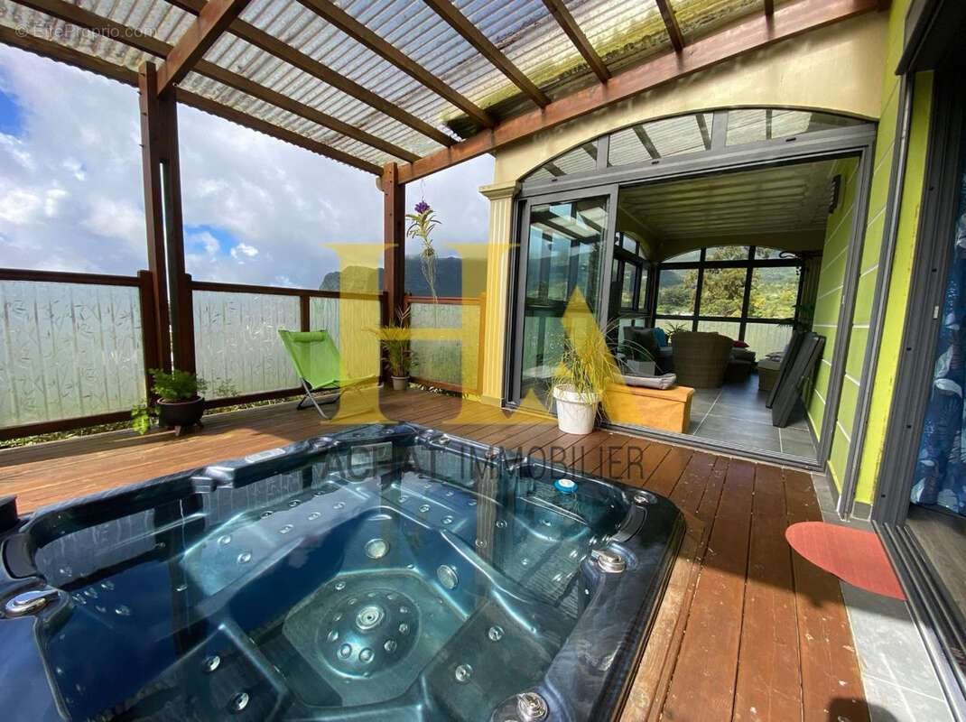 Maison à LA PLAINE-DES-PALMISTES