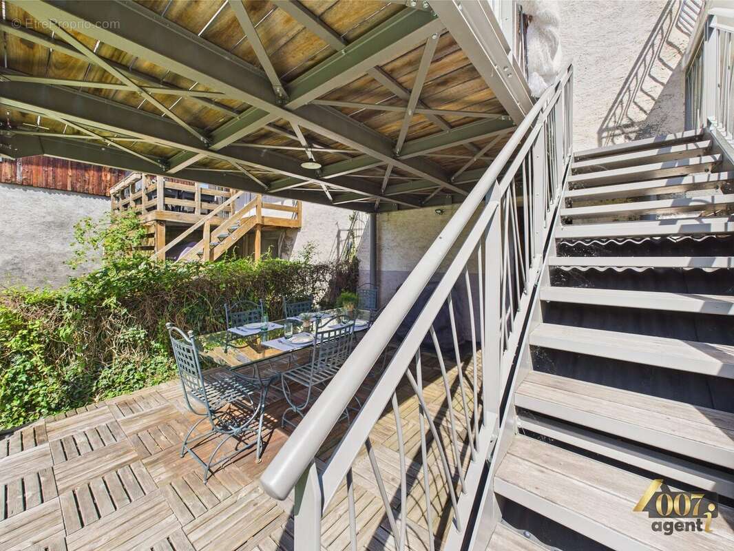 Maison à COISE-SAINT-JEAN-PIED-GAUTHIER