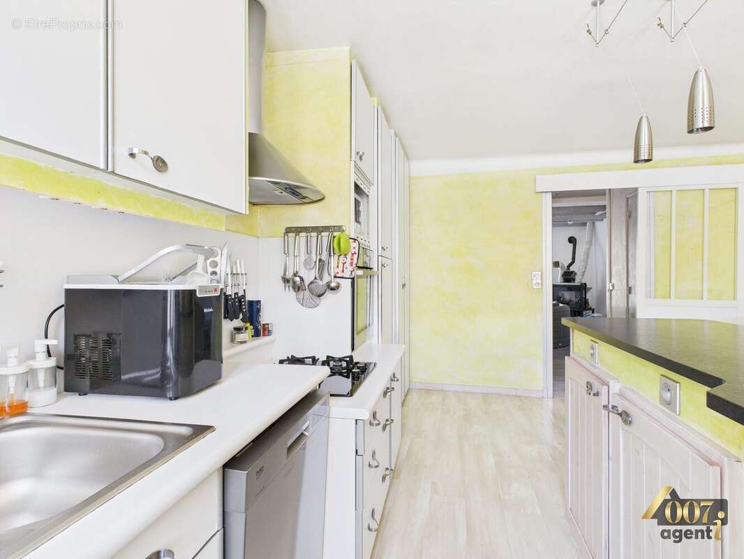 Maison à COISE-SAINT-JEAN-PIED-GAUTHIER