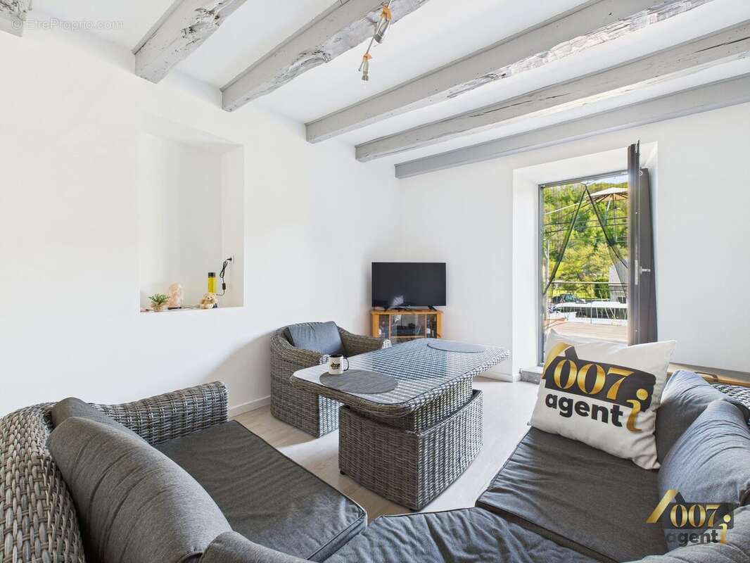 Maison à COISE-SAINT-JEAN-PIED-GAUTHIER