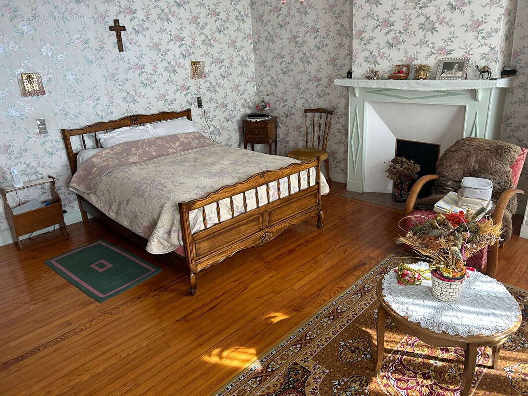 Maison à CONDE-SUR-NOIREAU