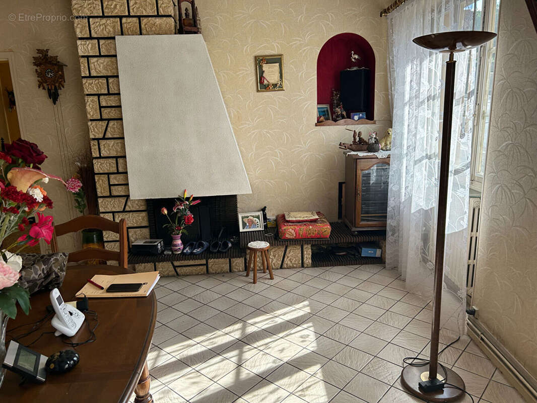 Maison à CONDE-SUR-NOIREAU