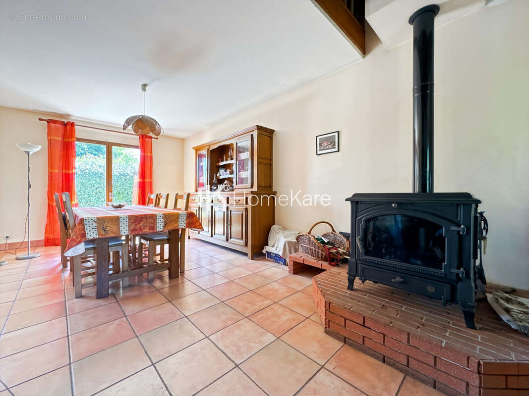 Maison à SAINTE-FOY-D'AIGREFEUILLE