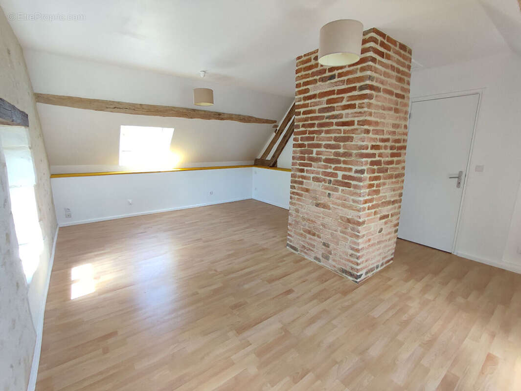 Maison à SAINT-ULPHACE