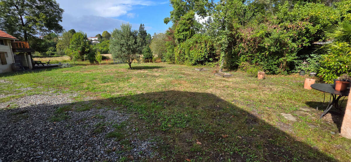 Appartement à BIZANOS