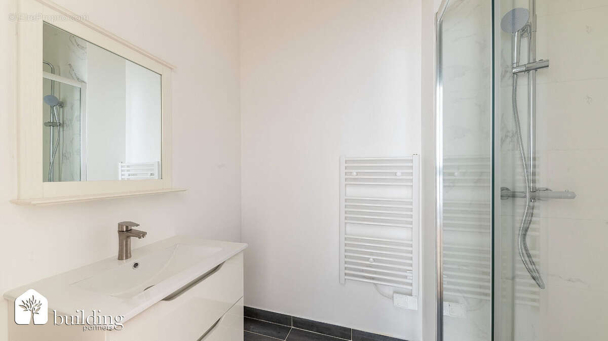 Appartement à LEVALLOIS-PERRET