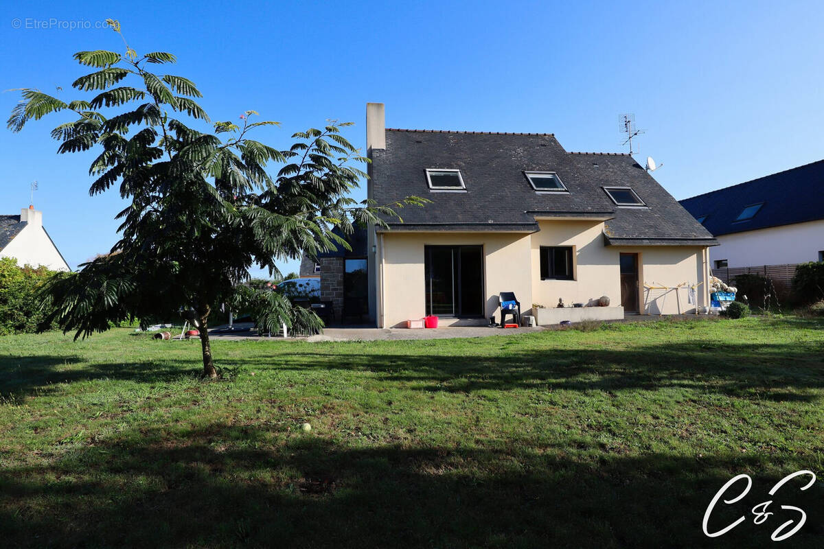 Maison à TREFFIAGAT