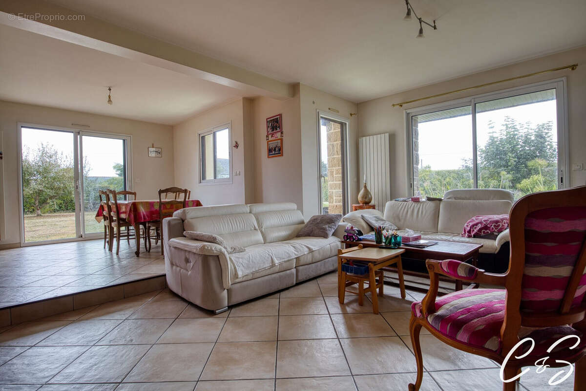 Maison à TREFFIAGAT