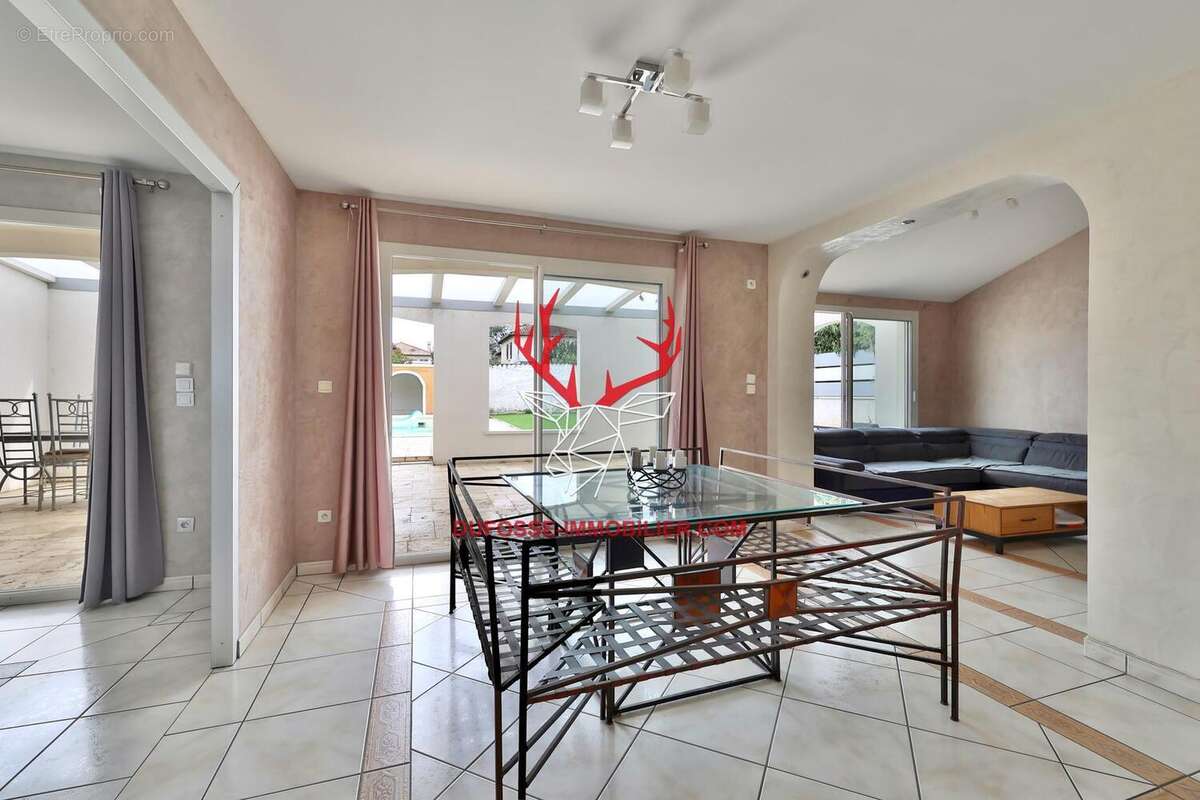 Photo 4 - Maison à OULLINS