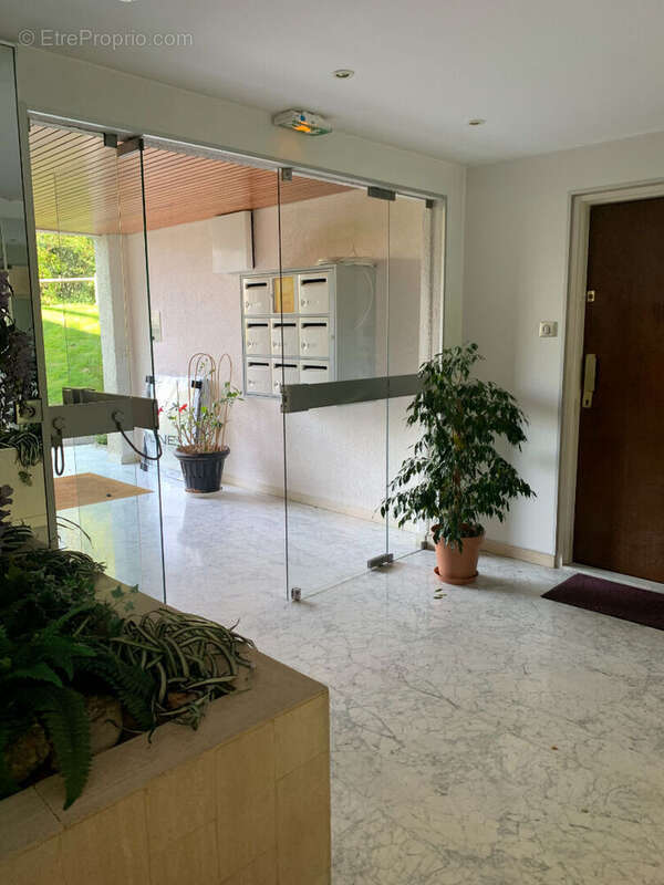 Appartement à MAREIL-MARLY