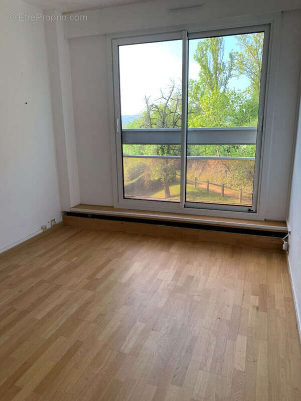 Appartement à MAREIL-MARLY