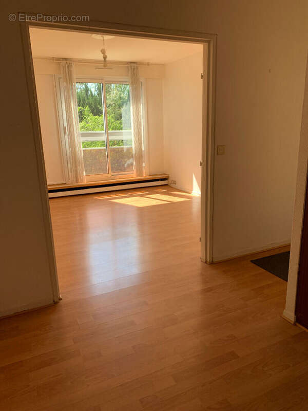 Appartement à MAREIL-MARLY