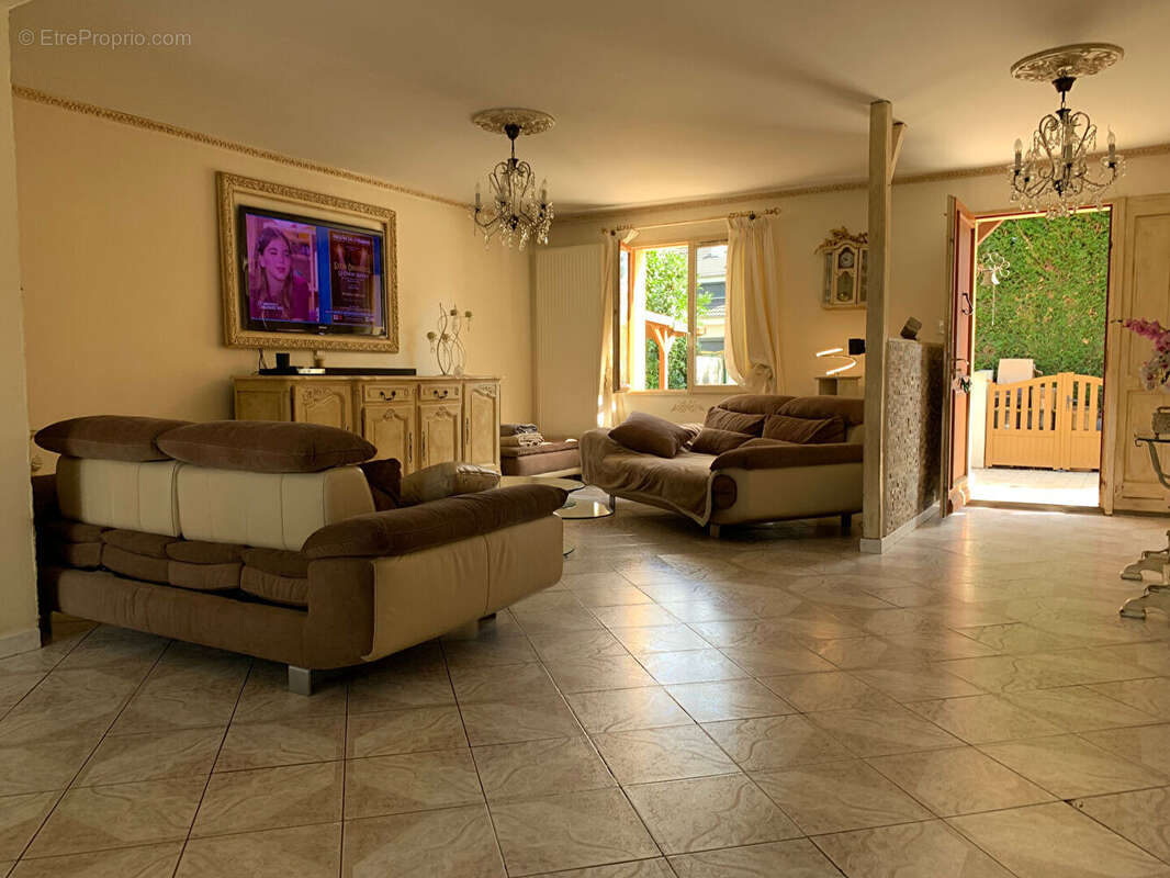 Maison à NEUILLY-SUR-MARNE