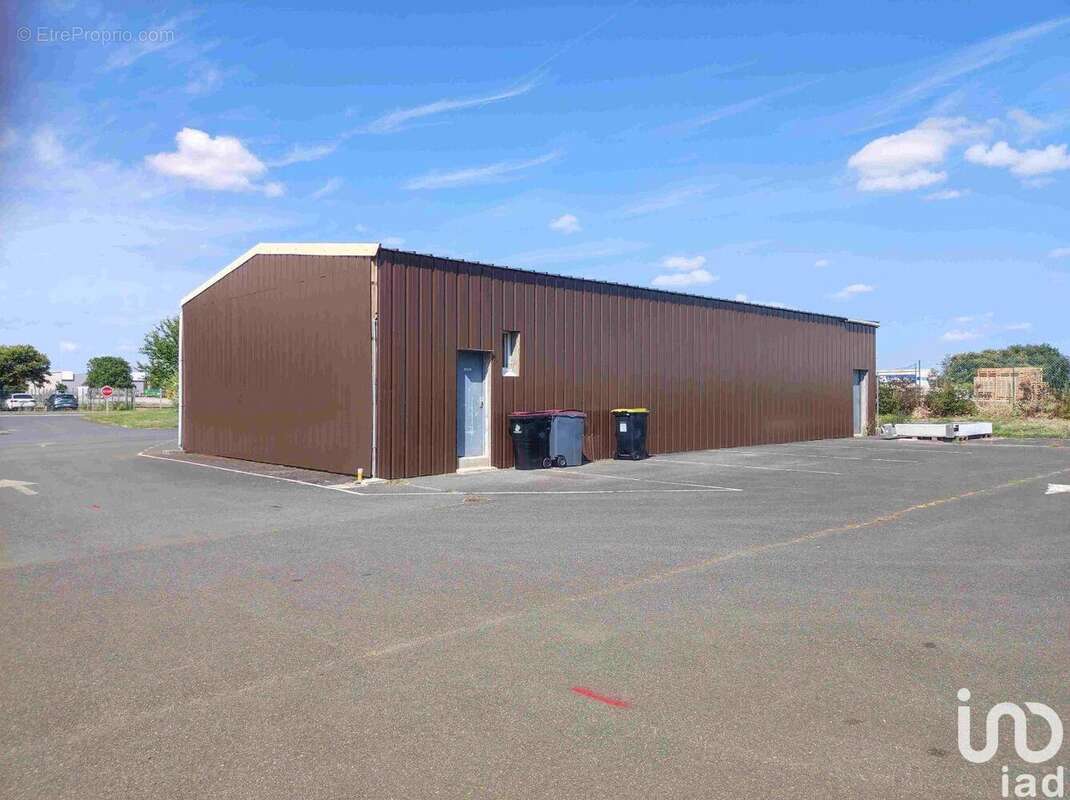 Photo 3 - Commerce à LOUDUN