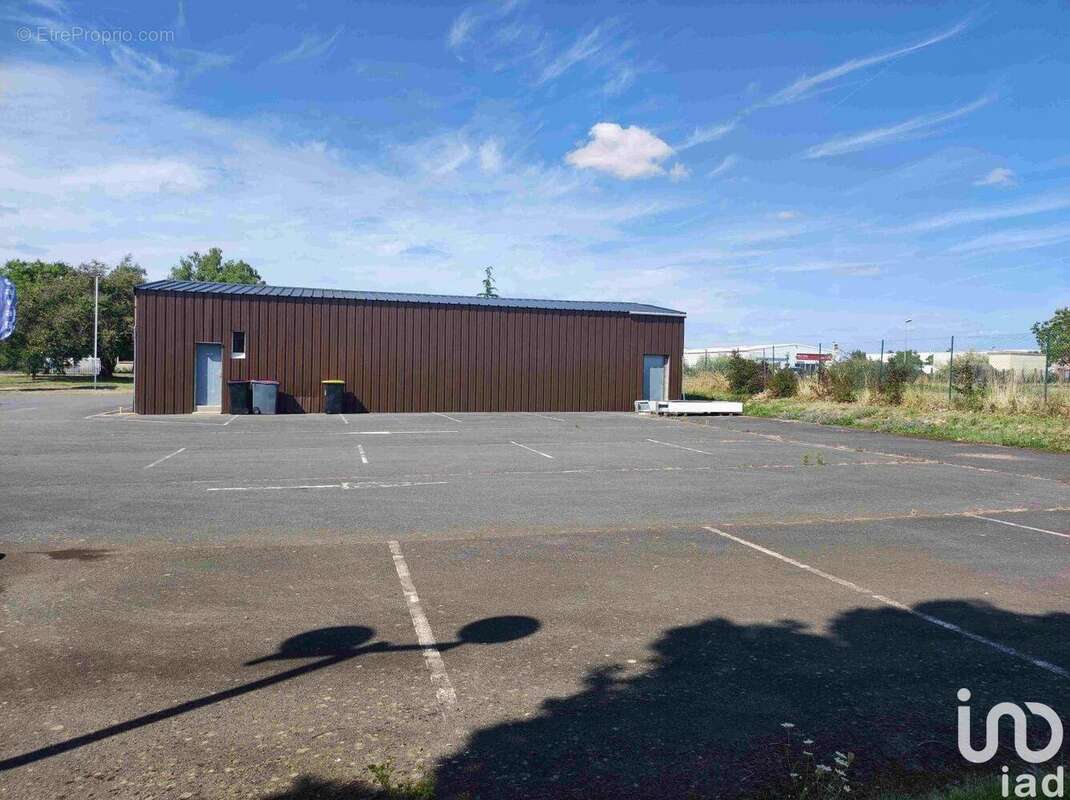 Photo 4 - Commerce à LOUDUN