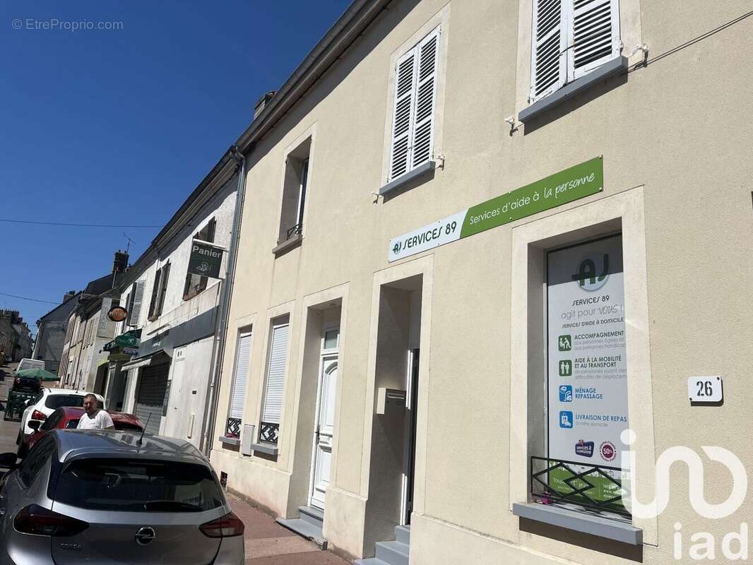 Photo 2 - Appartement à VILLENEUVE-LA-GUYARD