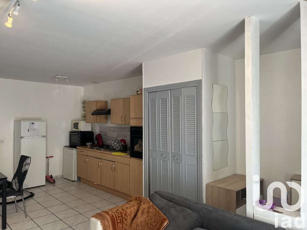 Photo 5 - Appartement à VILLENEUVE-LA-GUYARD