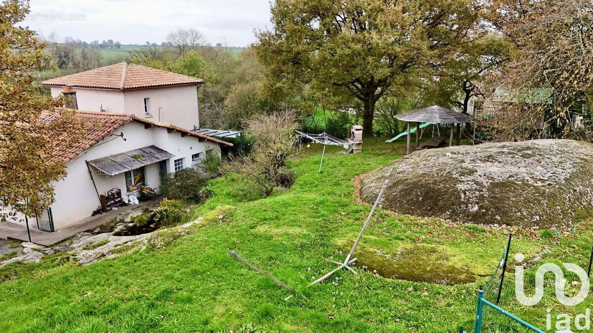 Photo 2 - Maison à LARGEASSE