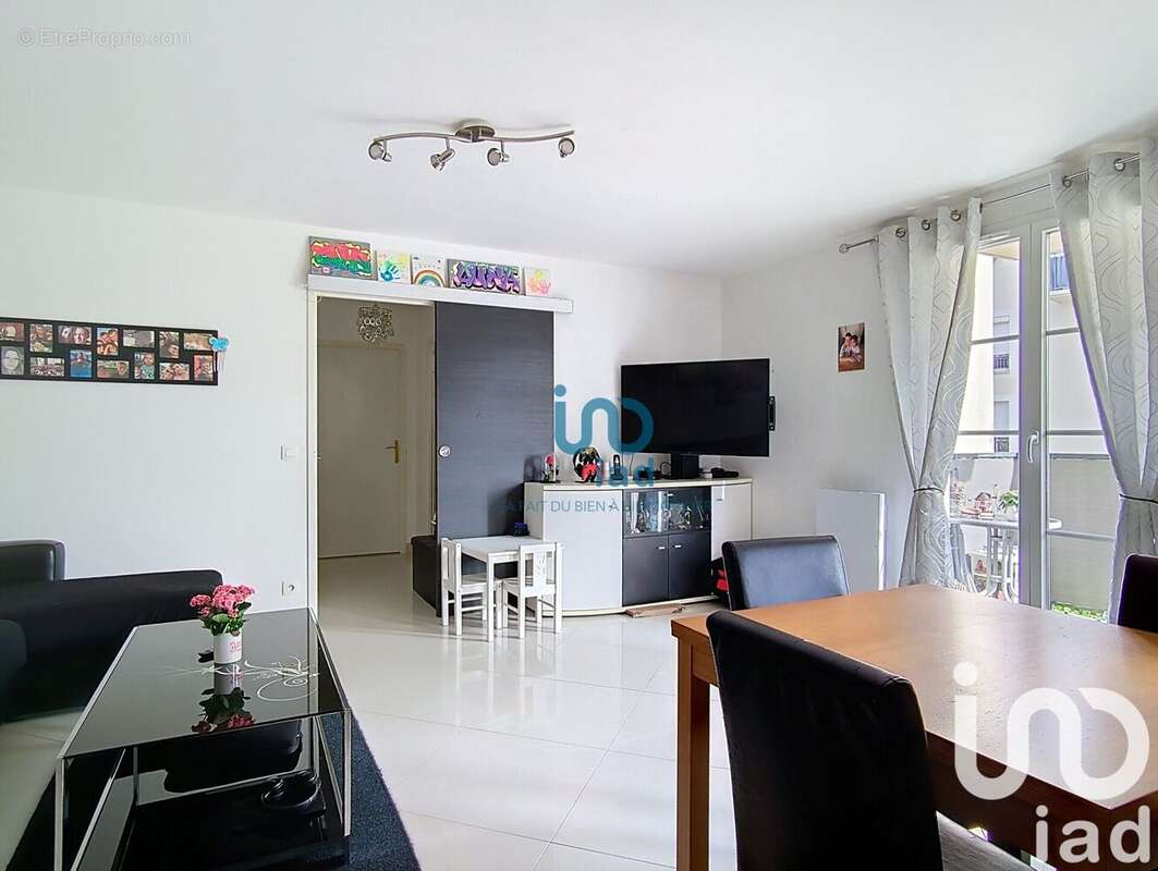 Photo 2 - Appartement à FONTENAY-TRESIGNY