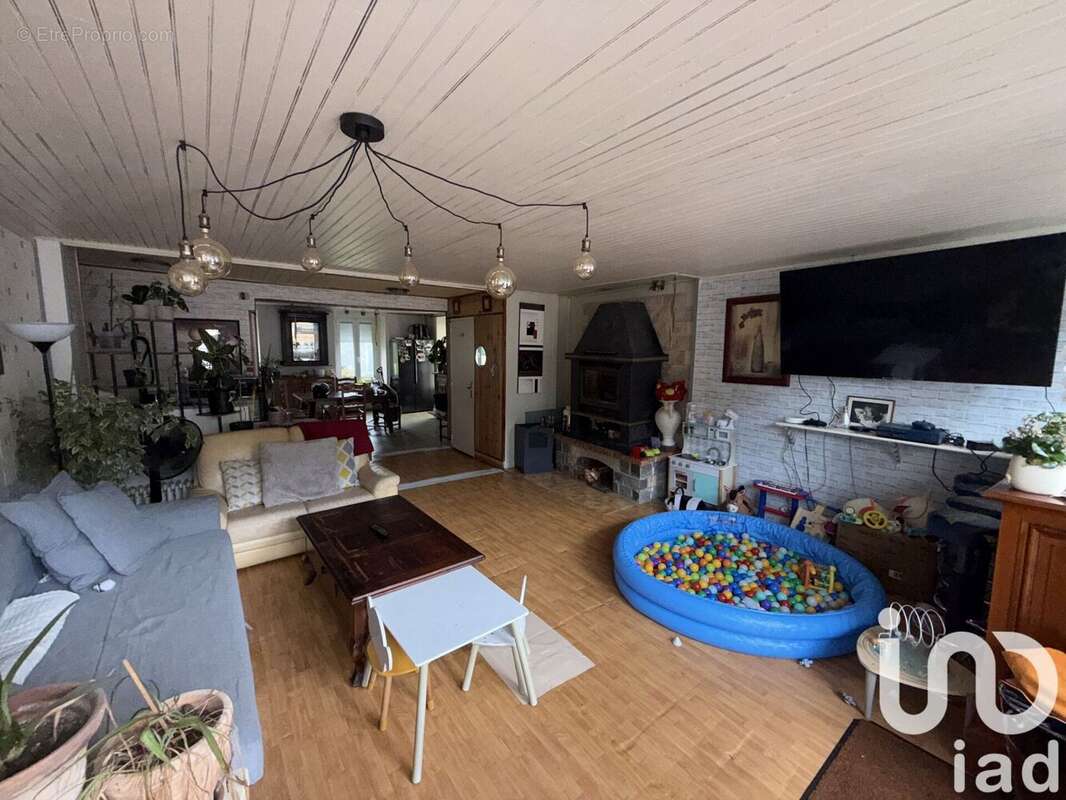 Photo 3 - Maison à SAINT-CARADEC-TREGOMEL