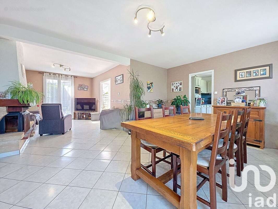 Photo 2 - Maison à VILLENEUVE-SAINT-GEORGES