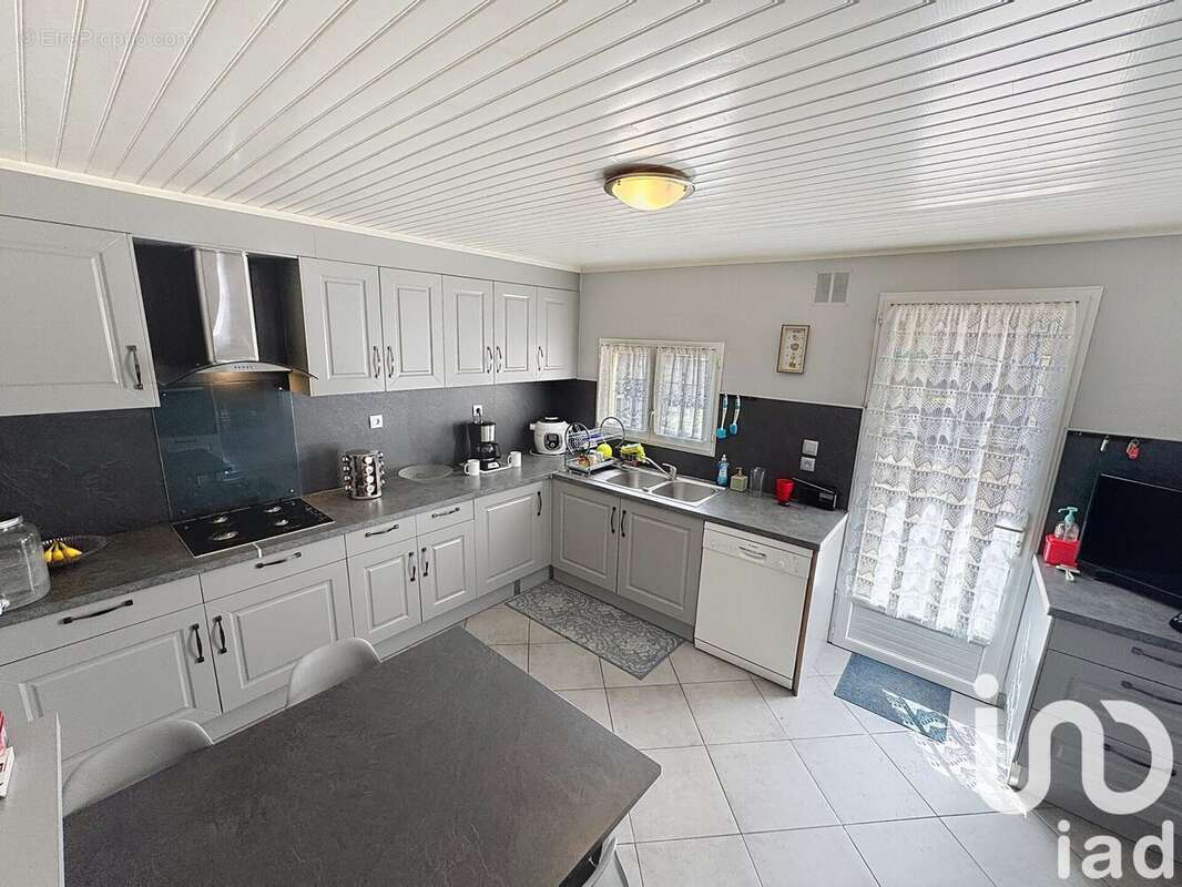 Photo 2 - Maison à LA COURONNE