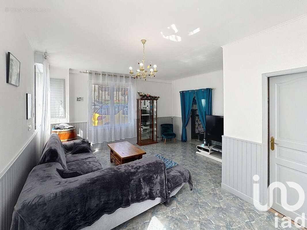 Photo 3 - Maison à LA COURONNE