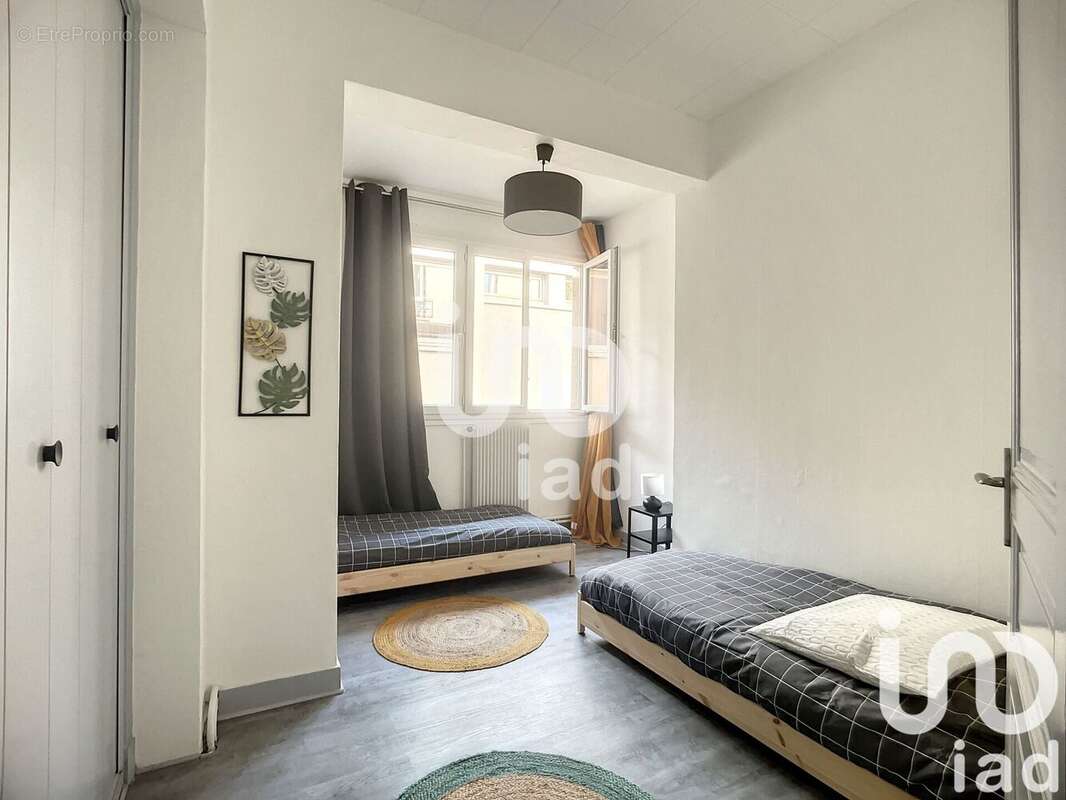 Photo 8 - Appartement à LA GARENNE-COLOMBES