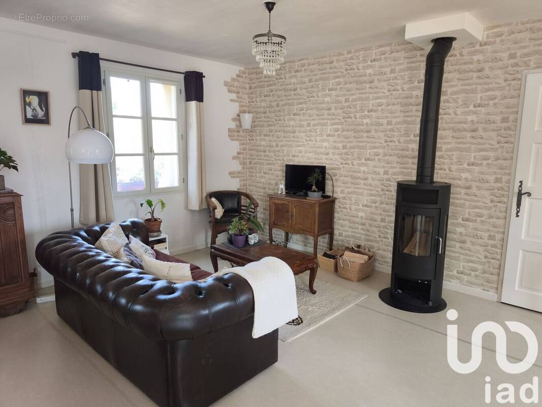 Photo 1 - Maison à ASQUINS