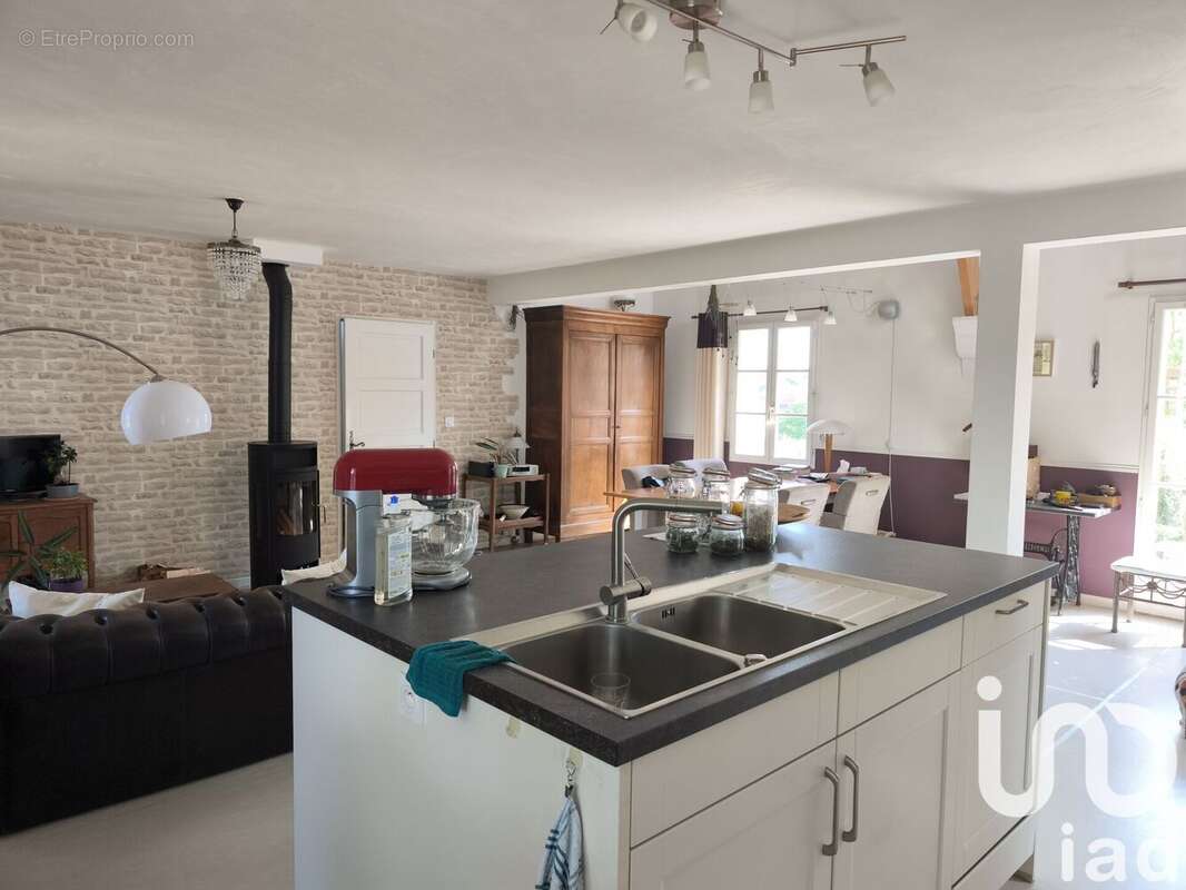 Photo 6 - Maison à ASQUINS