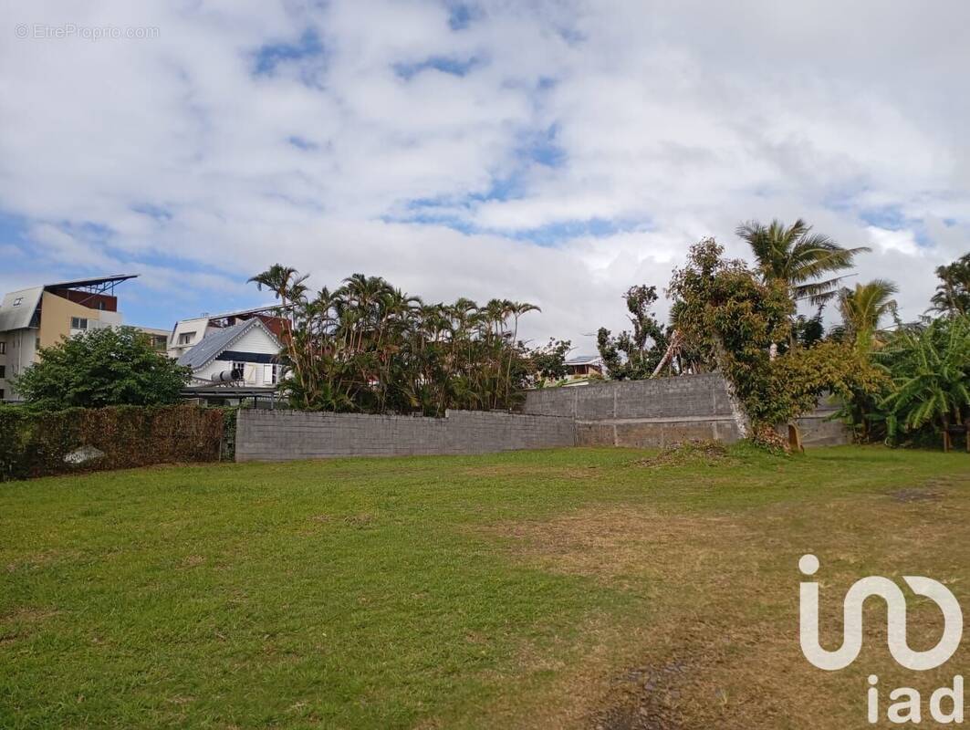 Photo 1 - Terrain à SAINT-BENOIT