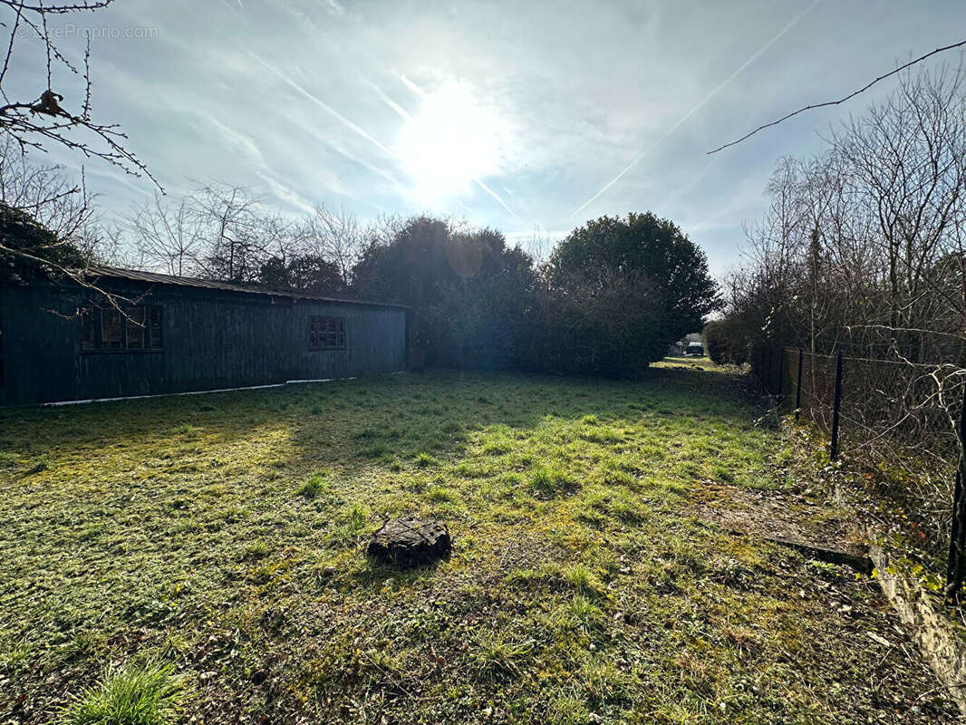 Terrain à GERMIGNY-L&#039;EVEQUE