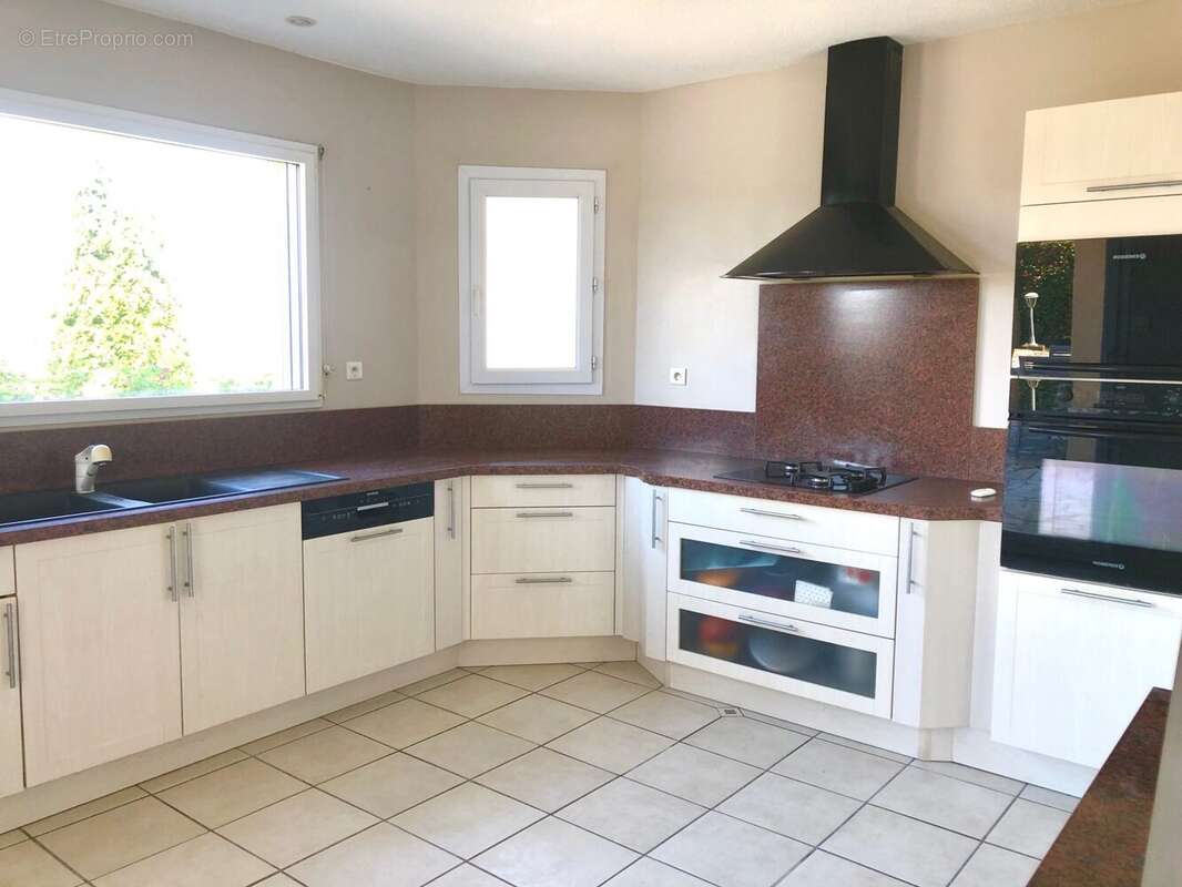 Maison à ROCHE-LA-MOLIERE